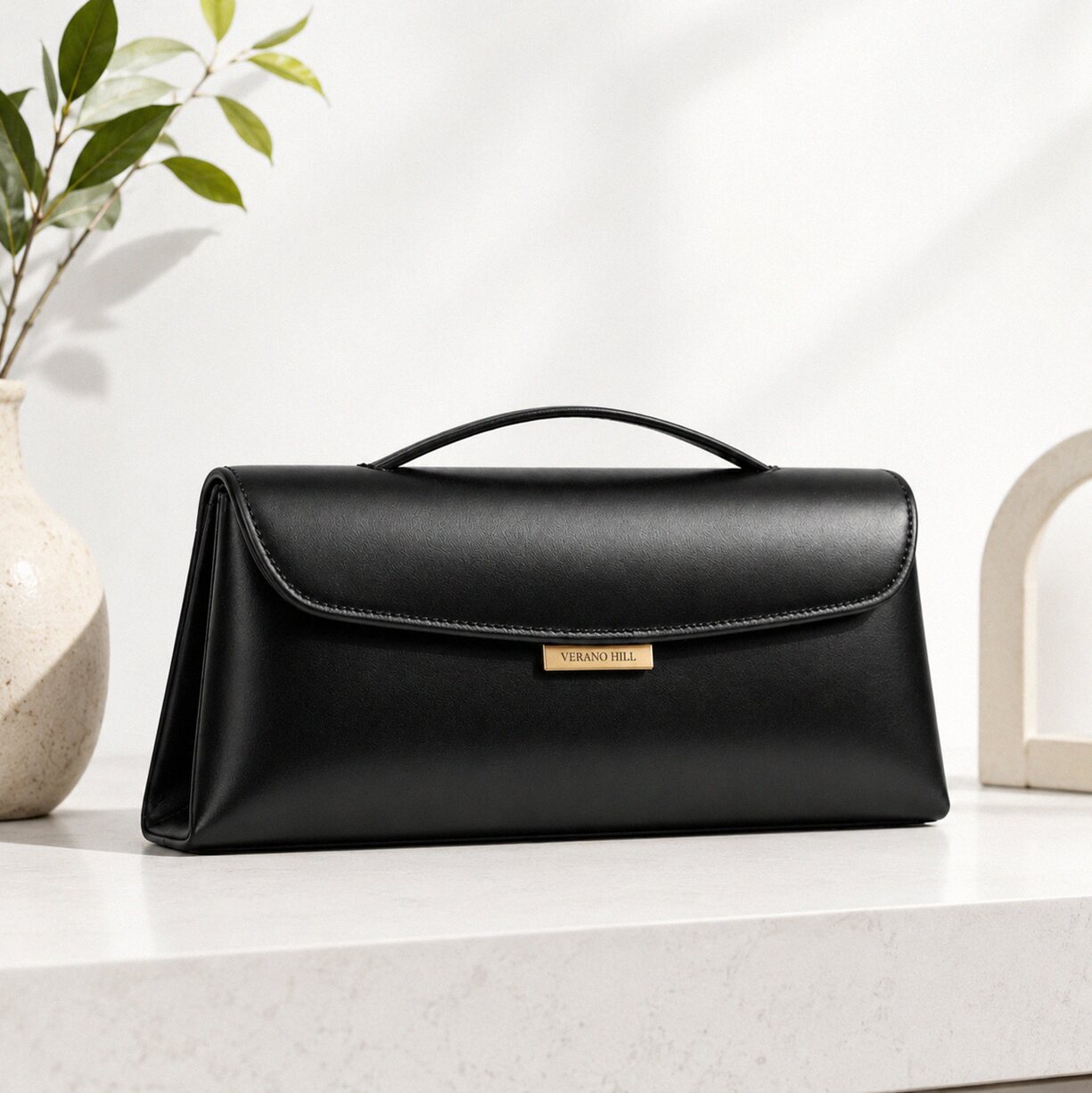 Ayni Clutch